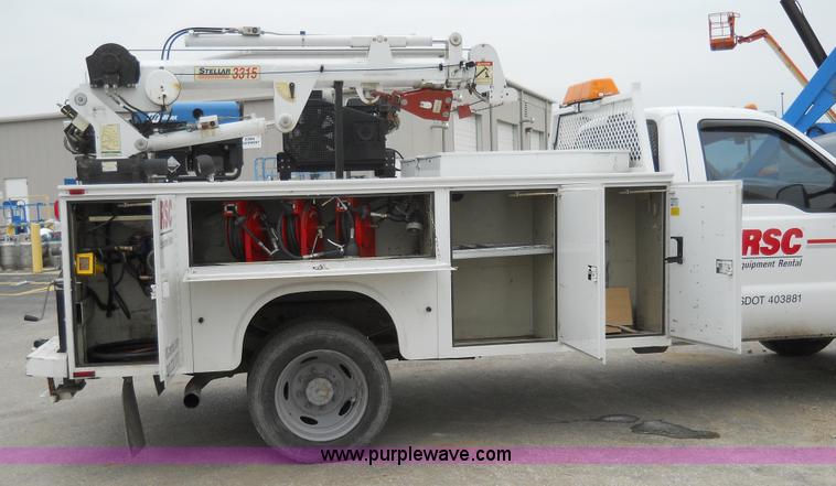 image for item 7847 2004 Ford F550 Super Duty SX truck