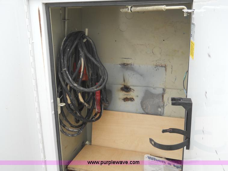 image for item 7847 2004 Ford F550 Super Duty SX truck