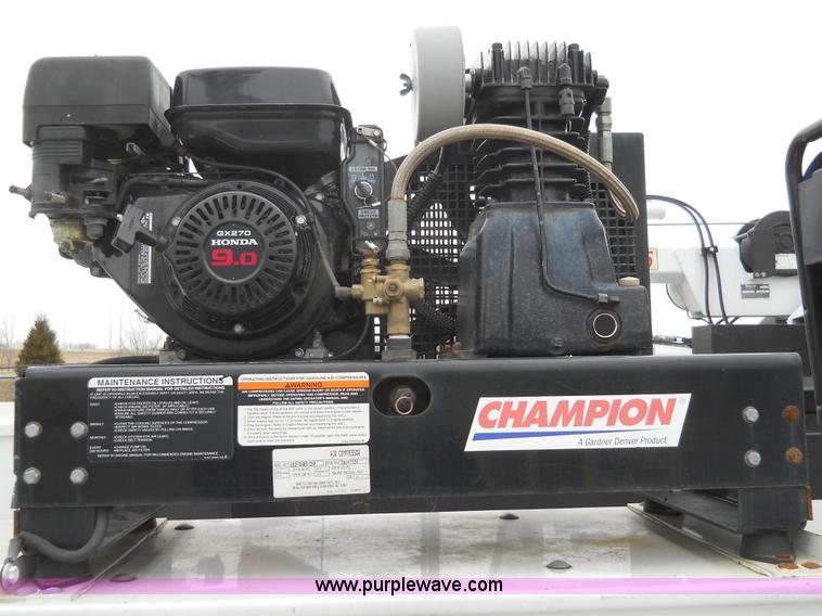 image for item 7847 2004 Ford F550 Super Duty SX truck