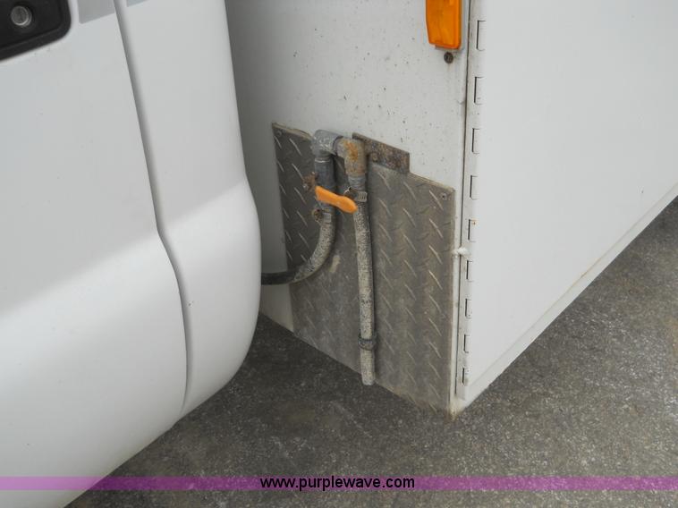 image for item 7847 2004 Ford F550 Super Duty SX truck