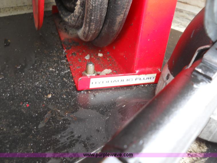 image for item 7847 2004 Ford F550 Super Duty SX truck