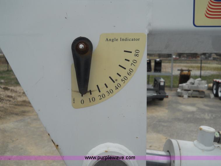 image for item 7847 2004 Ford F550 Super Duty SX truck