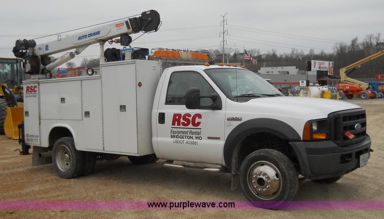 image for item 7848 2006 Ford F550 Super Duty XL truck
