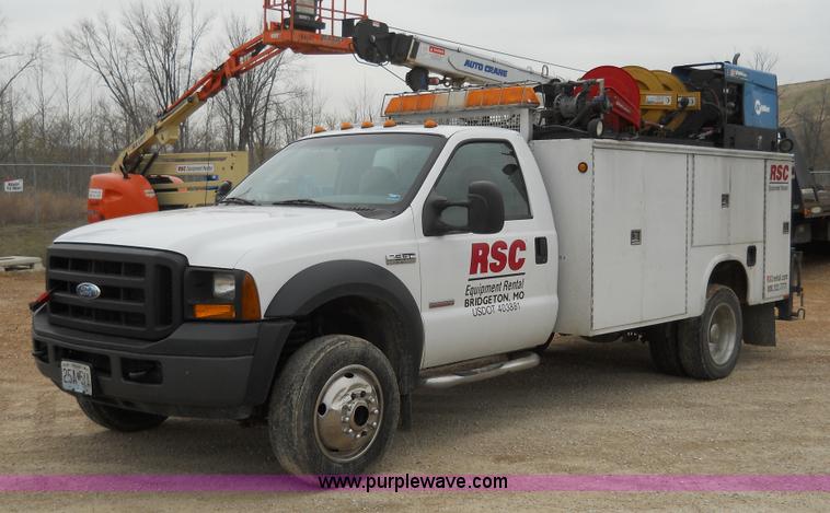 image for item 7848 2006 Ford F550 Super Duty XL truck