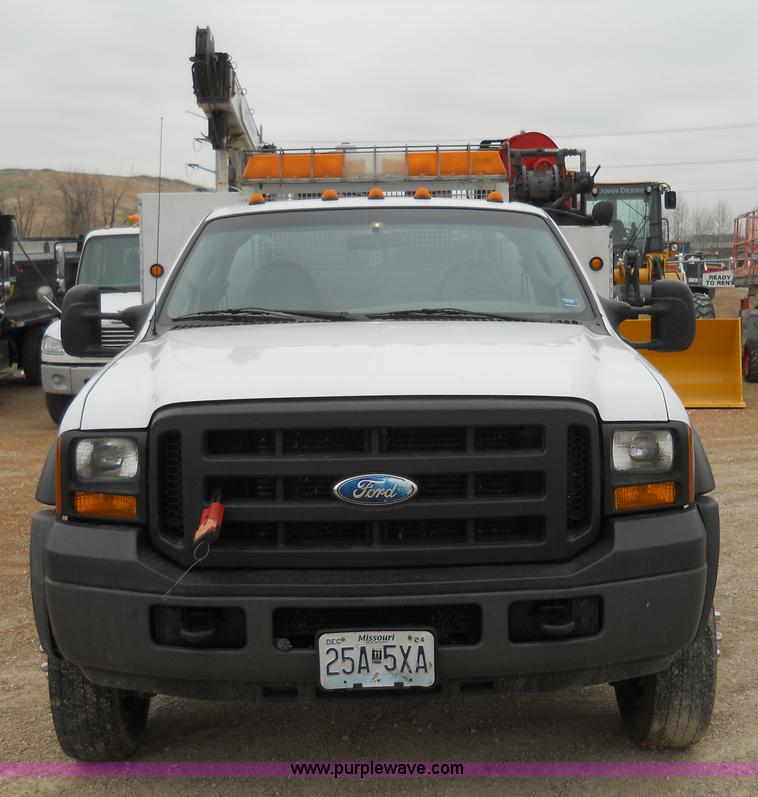 image for item 7848 2006 Ford F550 Super Duty XL truck