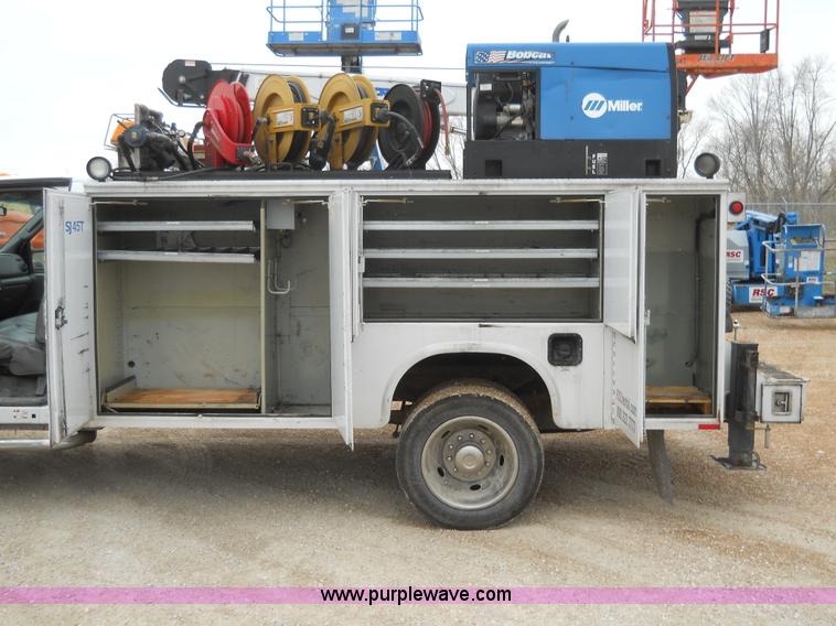 image for item 7848 2006 Ford F550 Super Duty XL truck