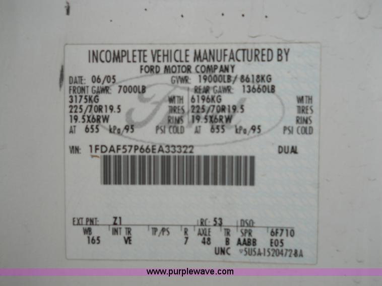 image for item 7848 2006 Ford F550 Super Duty XL truck