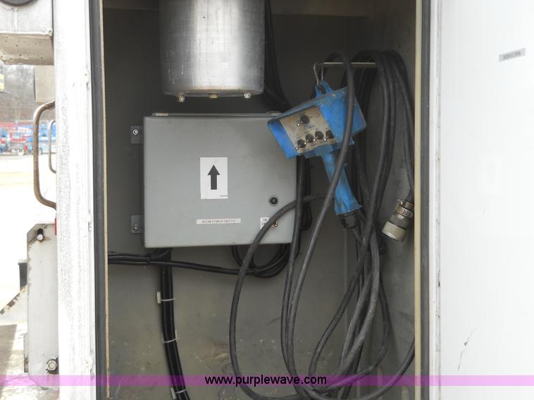 image for item 7848 2006 Ford F550 Super Duty XL truck