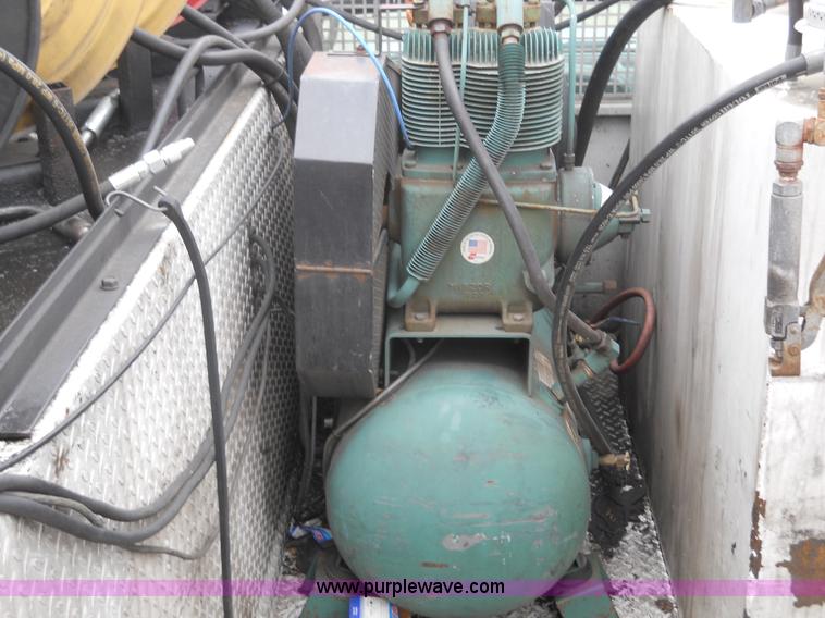 image for item 7848 2006 Ford F550 Super Duty XL truck