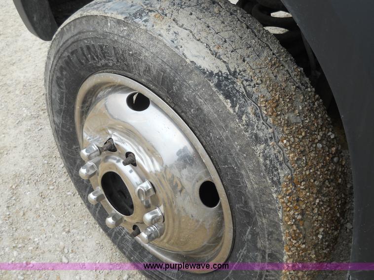 image for item 7848 2006 Ford F550 Super Duty XL truck