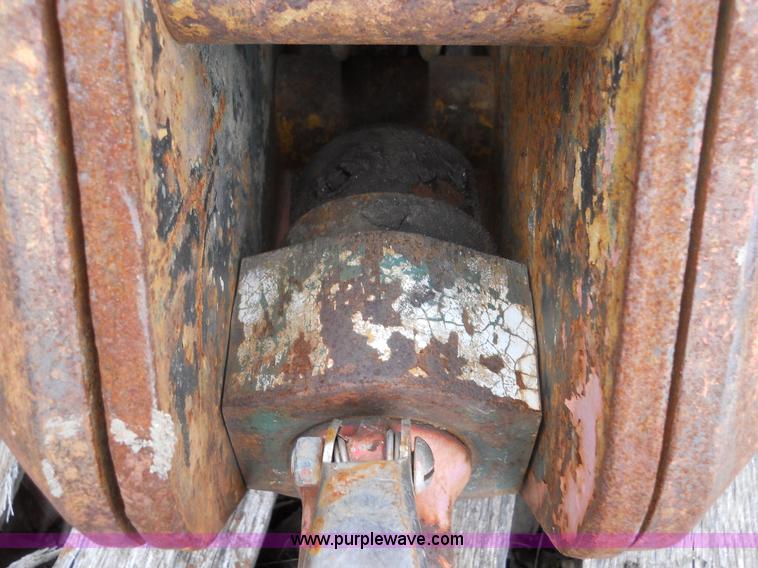 image for item 7849 DRH Johnson lift crane block