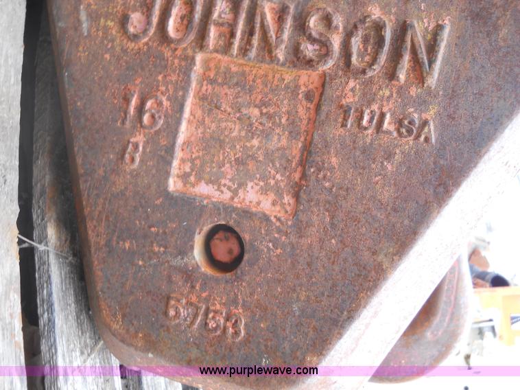 image for item 7849 DRH Johnson lift crane block