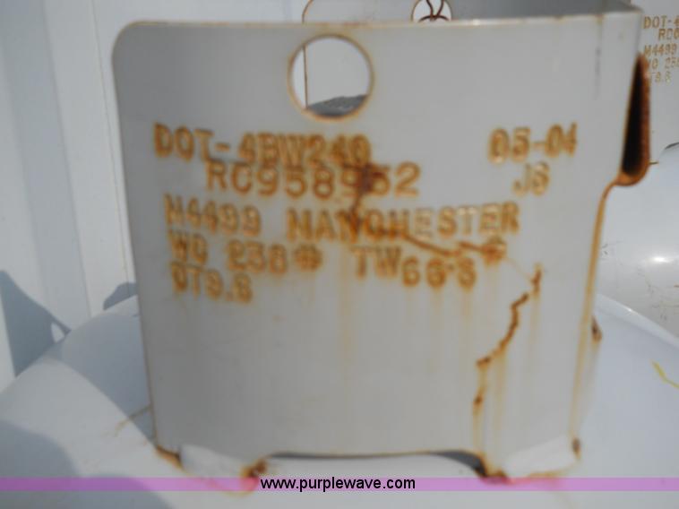 image for item 7853 (4) propane bottles