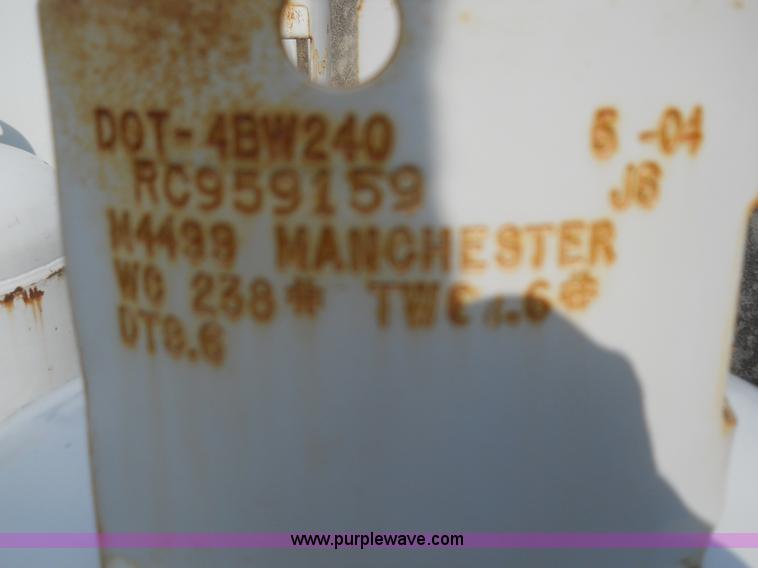 image for item 7854 (4) propane bottles