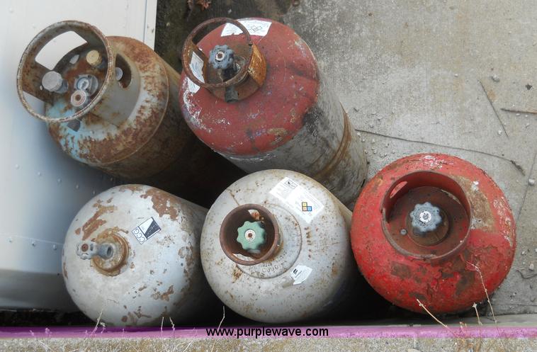 image for item 7855 (5) propane bottles