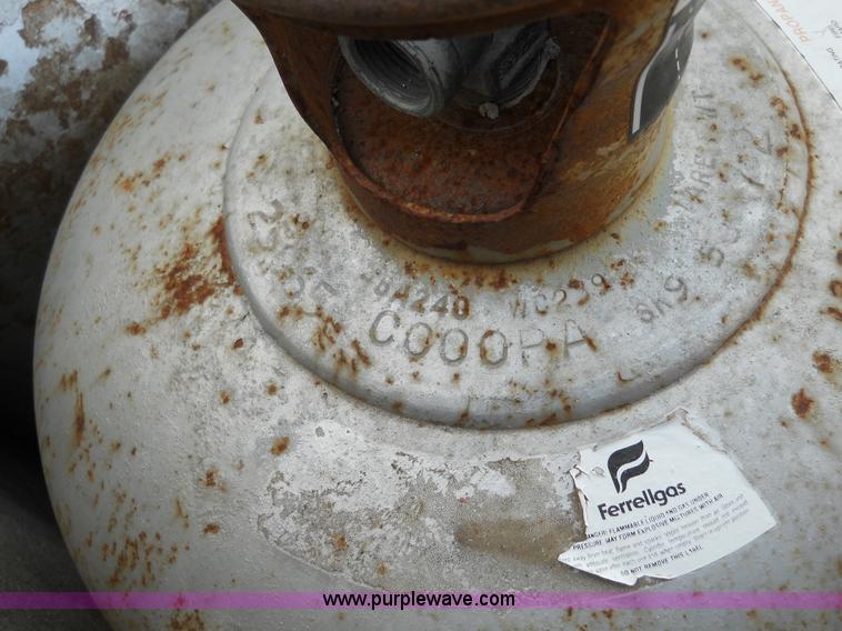 image for item 7855 (5) propane bottles