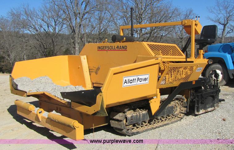 image for item 8447 Ingersoll Rand 650P asphalt paver