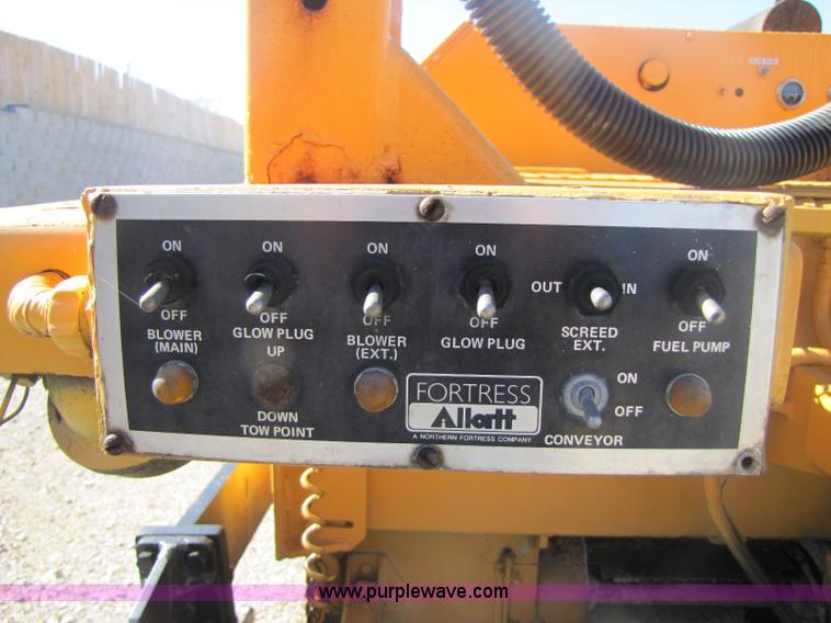 image for item 8447 Ingersoll Rand 650P asphalt paver