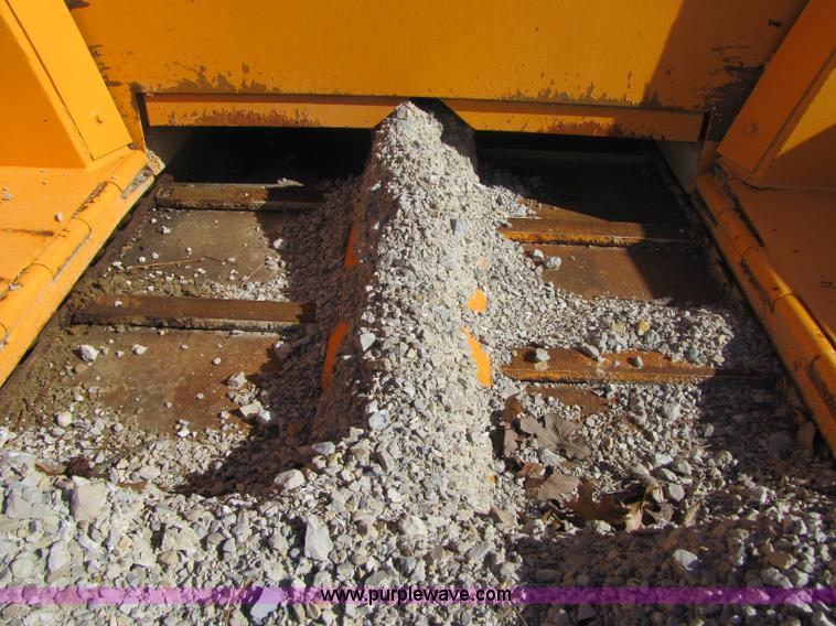 image for item 8447 Ingersoll Rand 650P asphalt paver