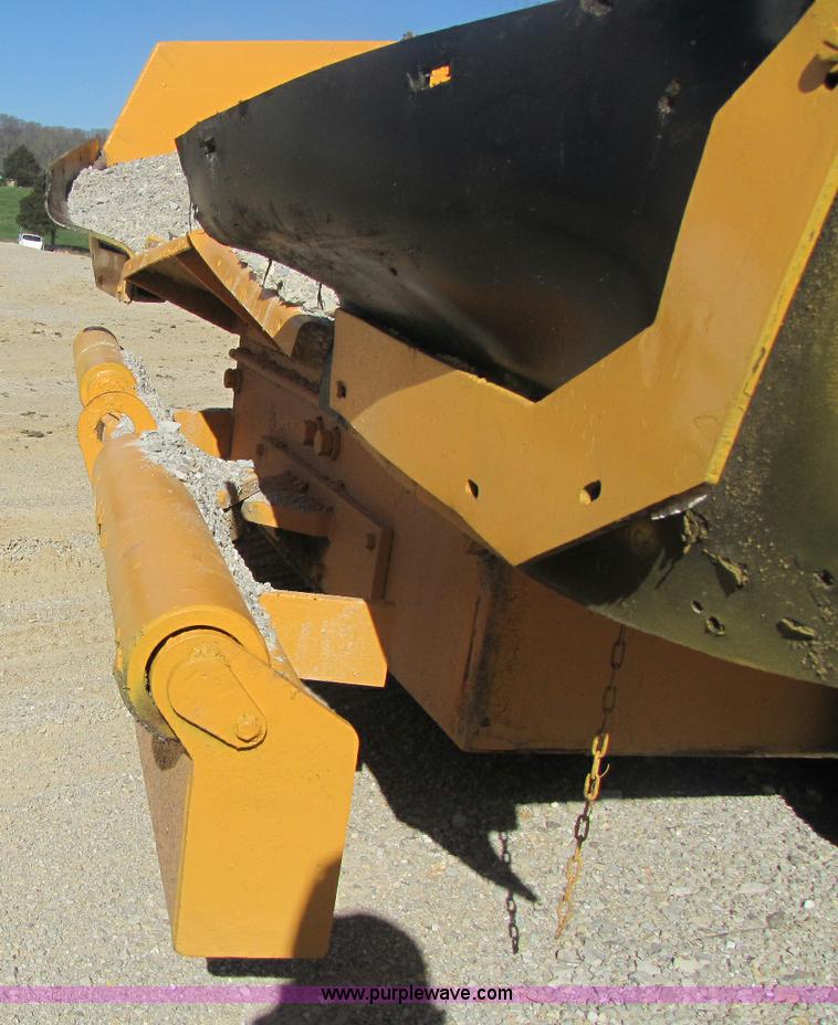 image for item 8447 Ingersoll Rand 650P asphalt paver