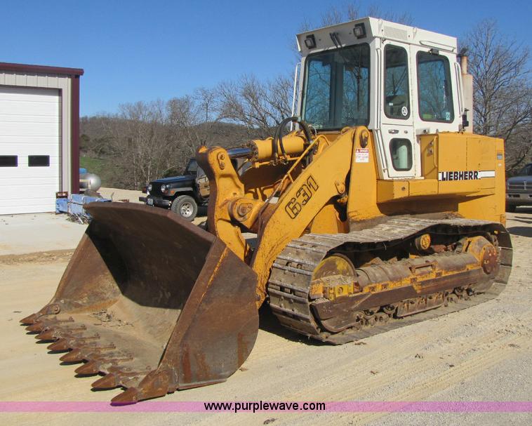 image for item 8448 Liebherr LR631C track loader