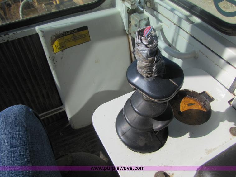 image for item 8448 Liebherr LR631C track loader