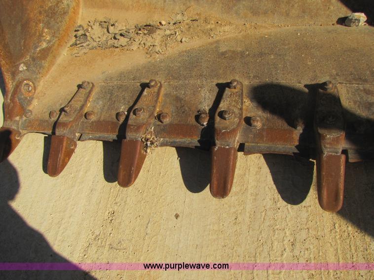 image for item 8448 Liebherr LR631C track loader