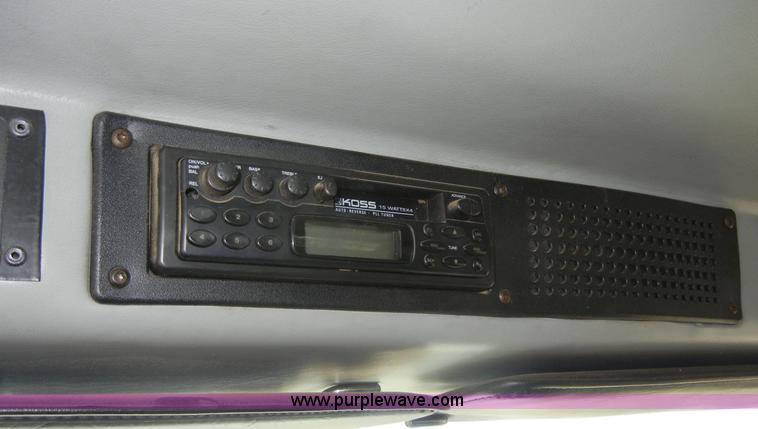 image for item 8517 1996 Freightliner FL112 service truck