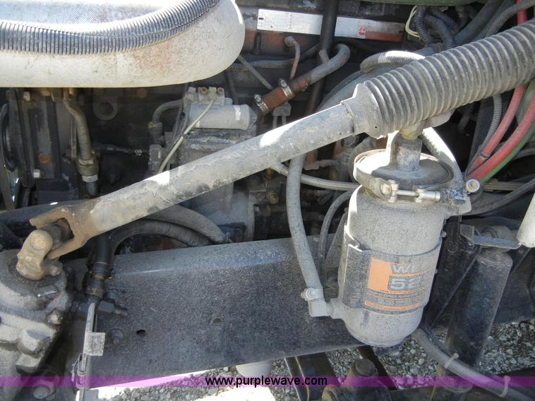 image for item 8517 1996 Freightliner FL112 service truck