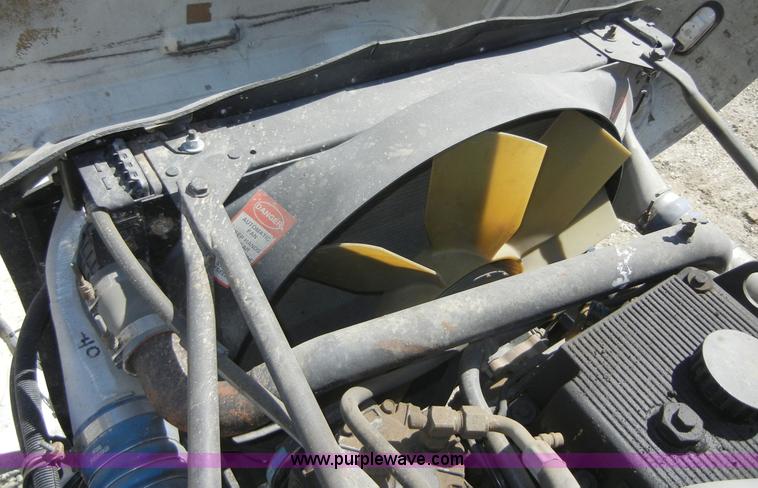 image for item 8517 1996 Freightliner FL112 service truck