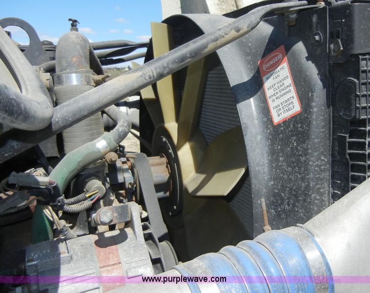 image for item 8517 1996 Freightliner FL112 service truck