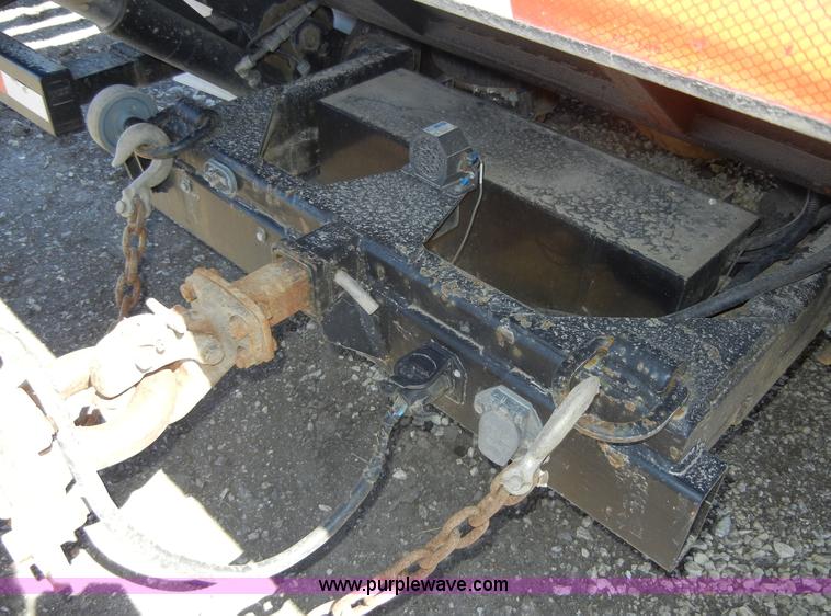 image for item 8517 1996 Freightliner FL112 service truck