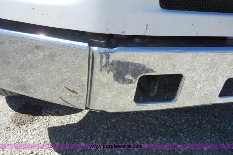 image for item 8517 1996 Freightliner FL112 service truck