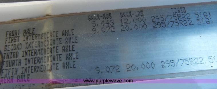 image for item 8517 1996 Freightliner FL112 service truck