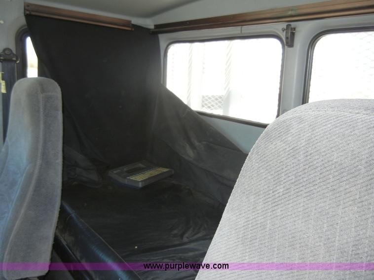 image for item 8518 1996 Freightliner FL112 service truck