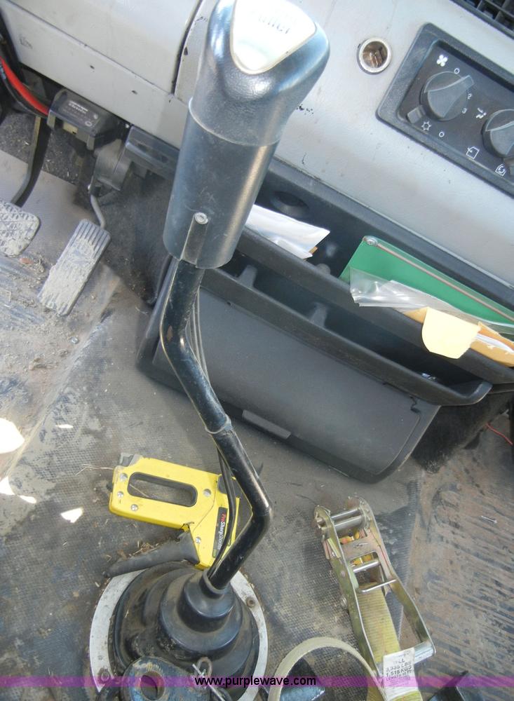 image for item 8518 1996 Freightliner FL112 service truck