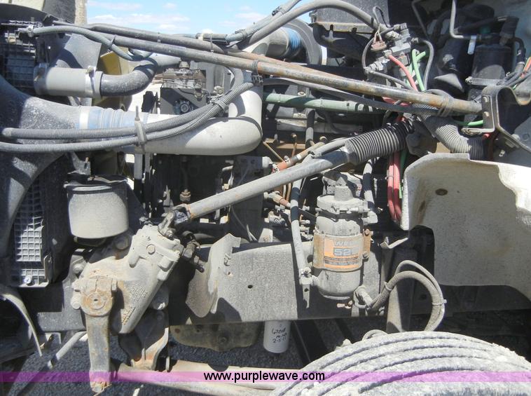 image for item 8518 1996 Freightliner FL112 service truck