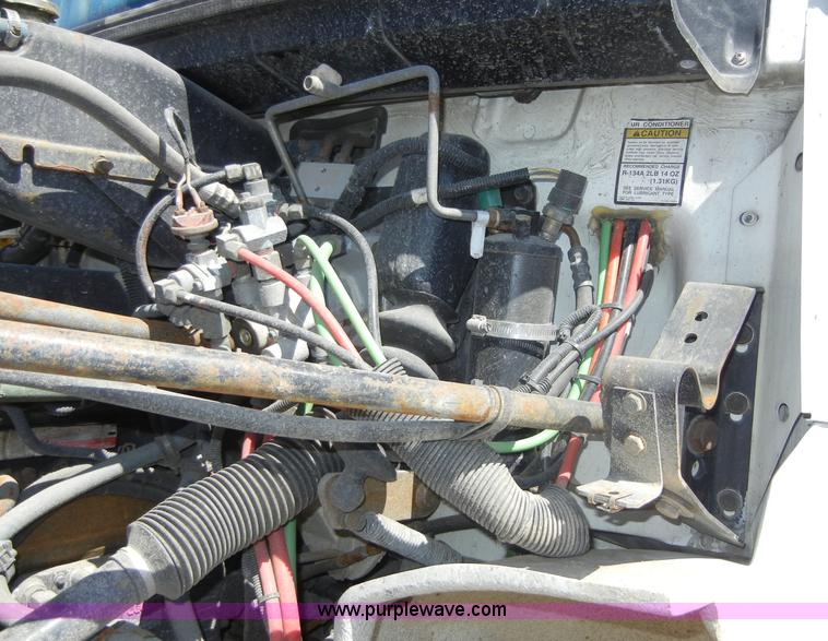 image for item 8518 1996 Freightliner FL112 service truck