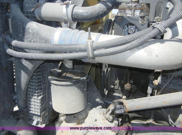 image for item 8518 1996 Freightliner FL112 service truck