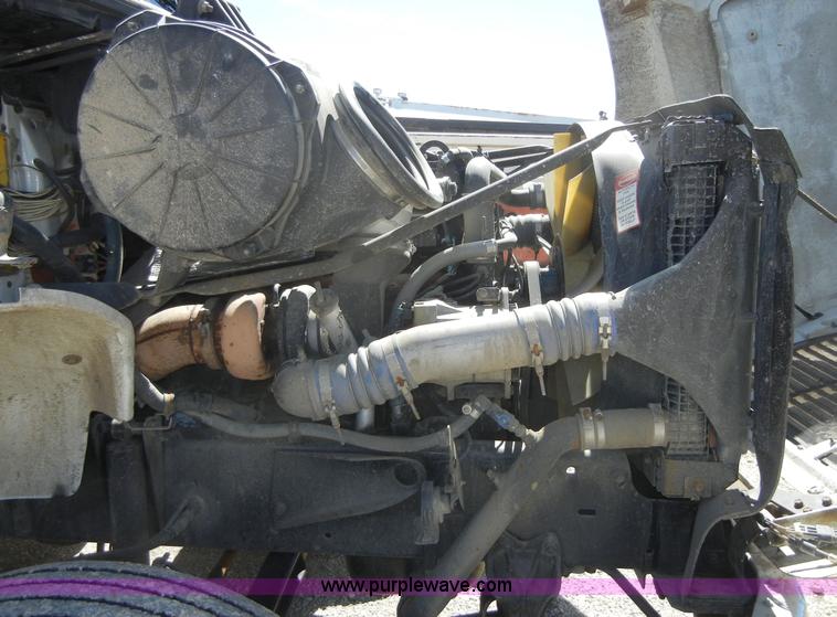 image for item 8518 1996 Freightliner FL112 service truck