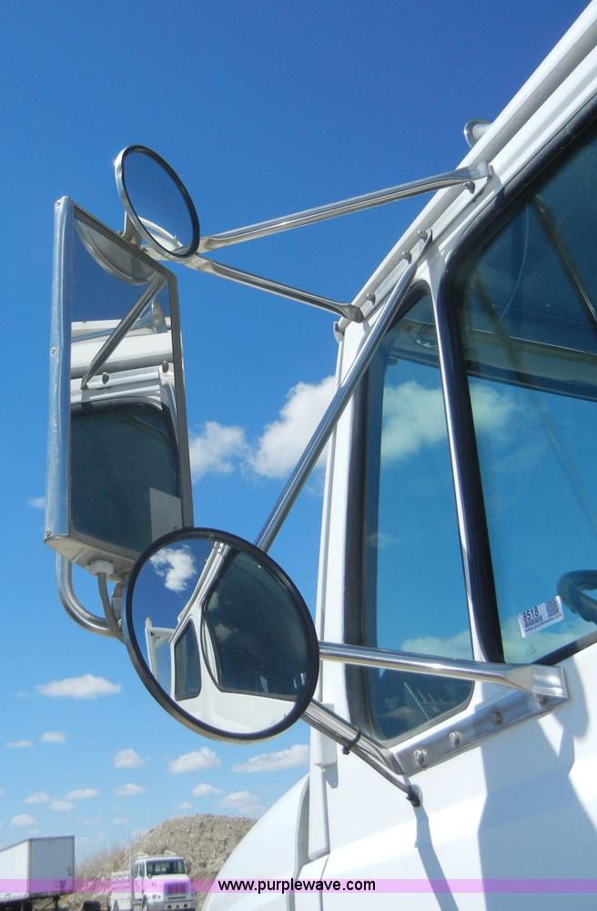 image for item 8518 1996 Freightliner FL112 service truck