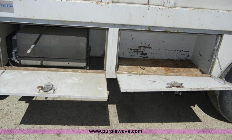 image for item 8518 1996 Freightliner FL112 service truck