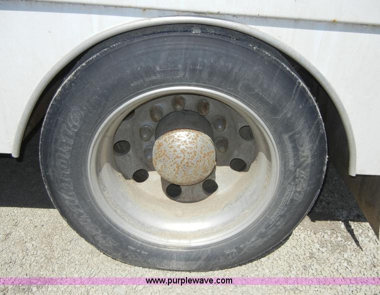 image for item 8518 1996 Freightliner FL112 service truck