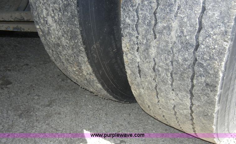 image for item 8518 1996 Freightliner FL112 service truck