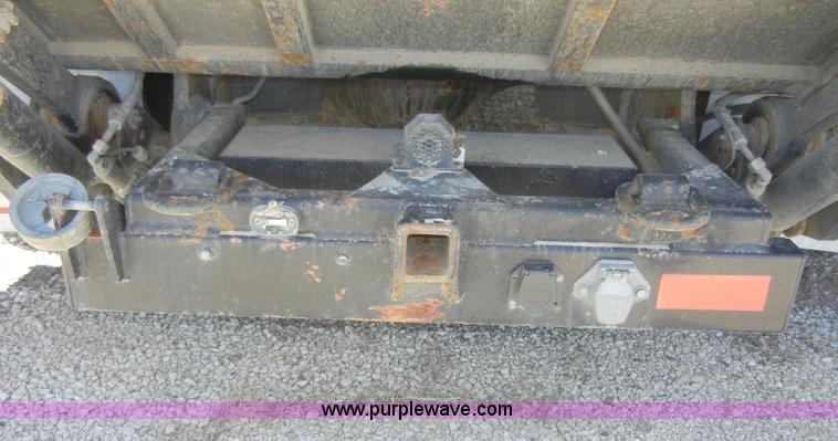 image for item 8518 1996 Freightliner FL112 service truck