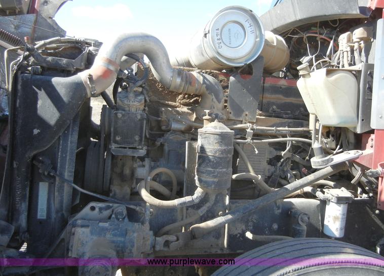 image for item 8537 1995 Kenworth T600  semi truck