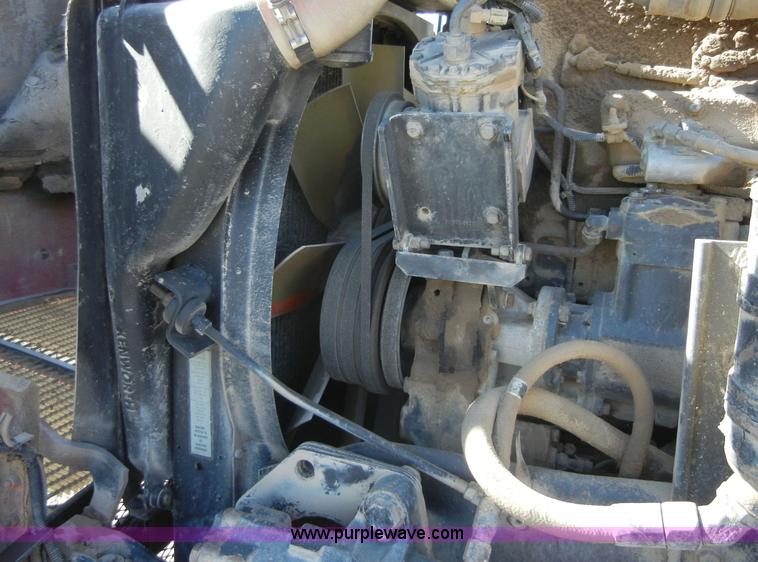 image for item 8537 1995 Kenworth T600  semi truck