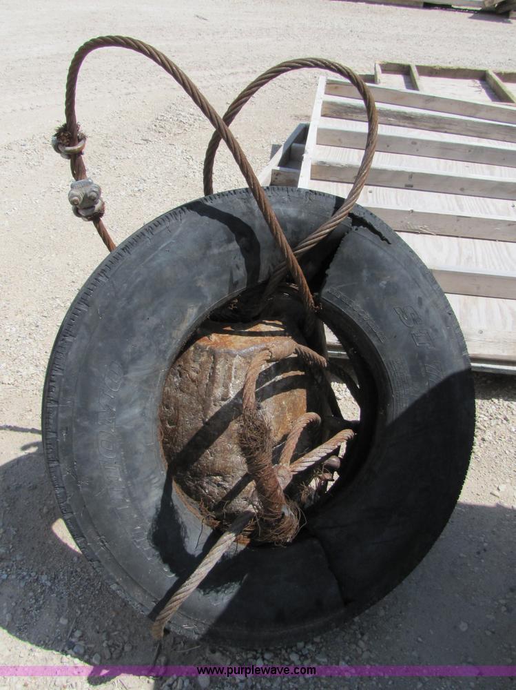 image for item 8643 Wrecking ball 1,000 lbs