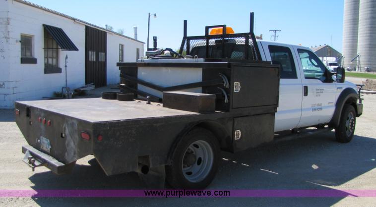image for item 8644 2006 Ford F450 XLT Super Duty service truck