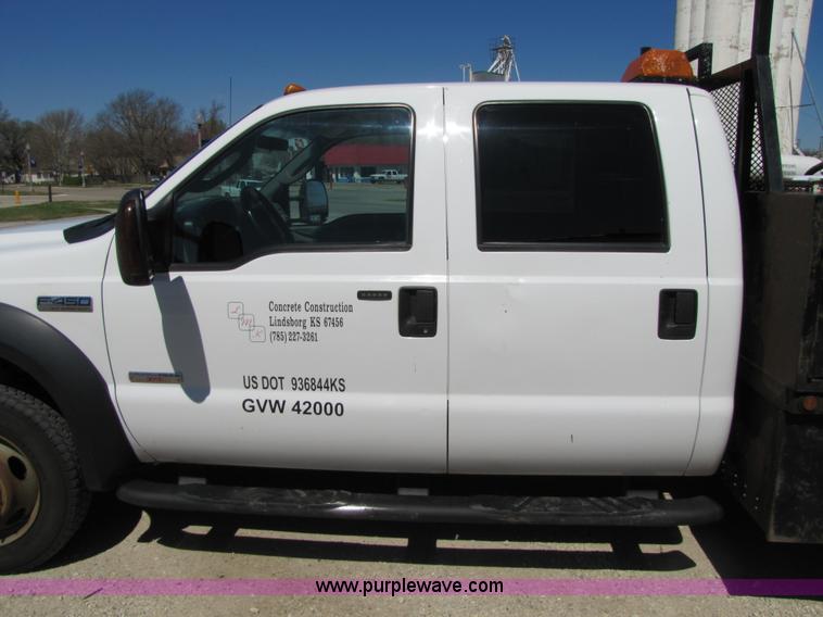 image for item 8644 2006 Ford F450 XLT Super Duty service truck
